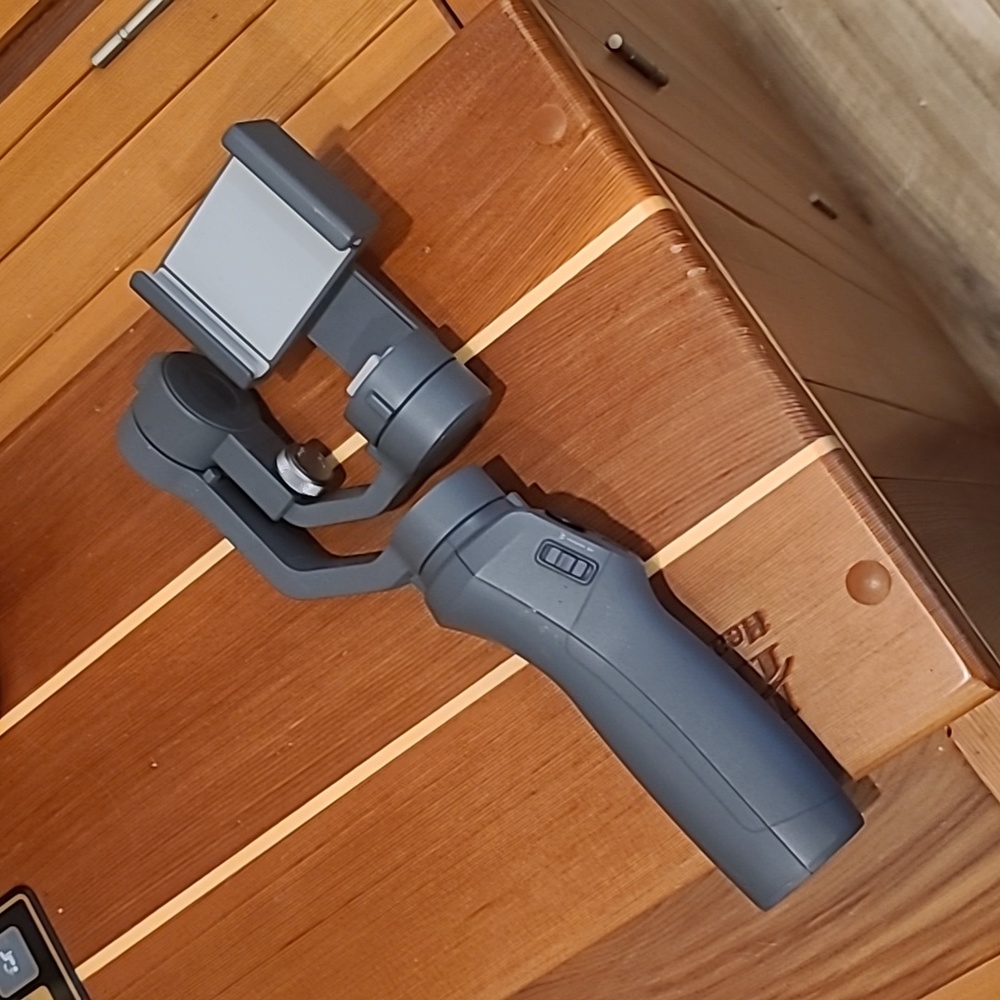 DJI Osmo Mobile 2 Gimbal System Stabilizer for Smartphones